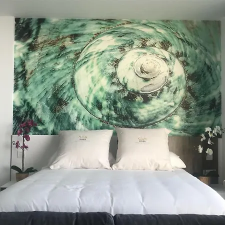 Beyond C&h Apartment *